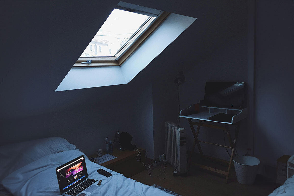 Takfönster och loftfönster - så får du mer dagsljus på loft, badrum och sovloft