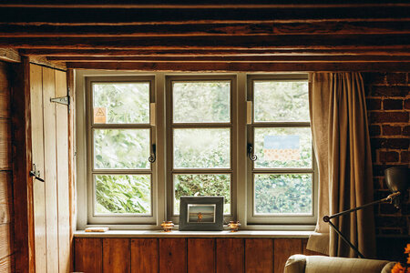 Varför träfönster ofta håller längre än PVC-fönster