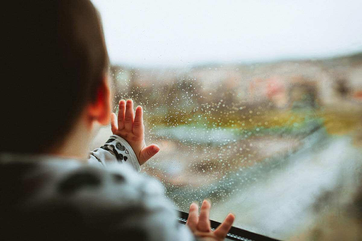 Barnsäkra fönster och dörrar - så gör du hemmet tryggare för små barn